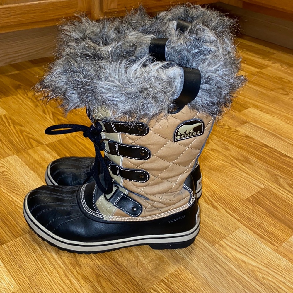 SOREL Fur Trim Boots